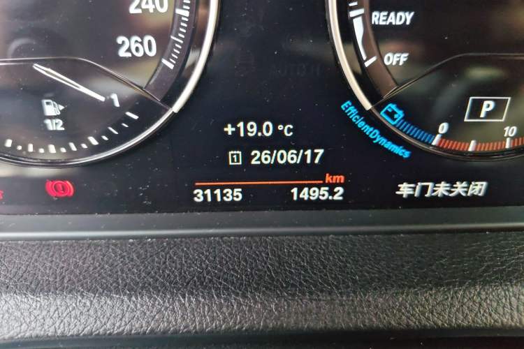 Used BMW 1 Series 2018 120i M Sport Package Odometer Close Up