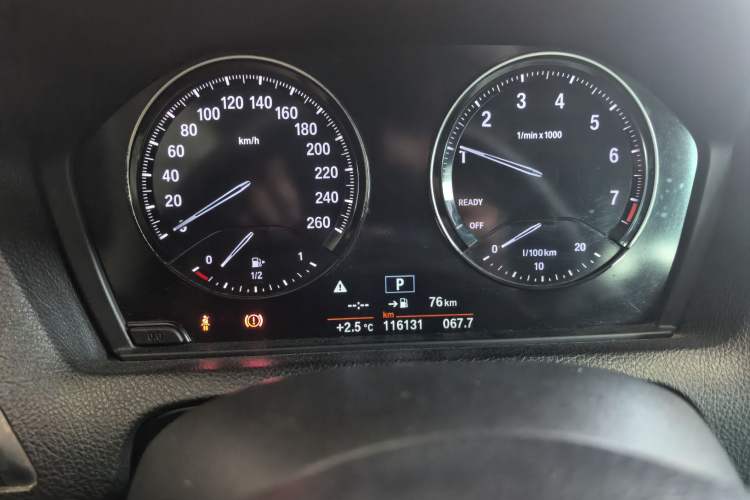 Used BMW 1 Series 2018 118i Leading Model Odometer Close Up