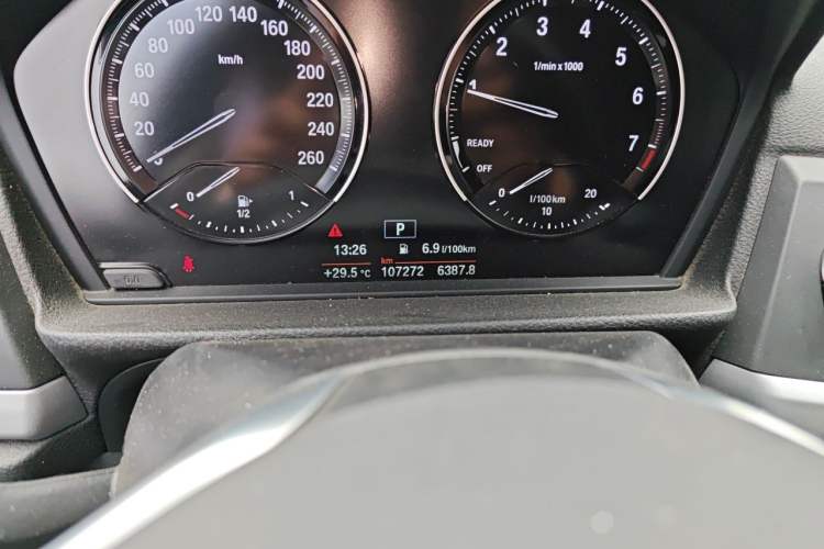 Used BMW 1 Series 2018 118i Fashion Model Odometer Close Up