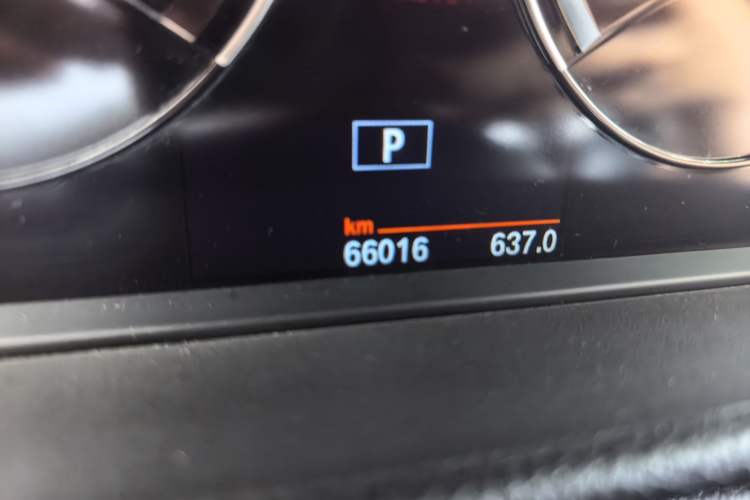Used BMW 1 Series 2018 Facelifted 118i Sport Edition Odometer Close Up