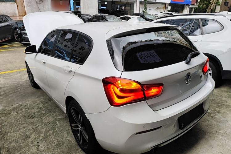 Used BMW 1 Series 2018 118i Sport Design Package Rear Left 45 Deg