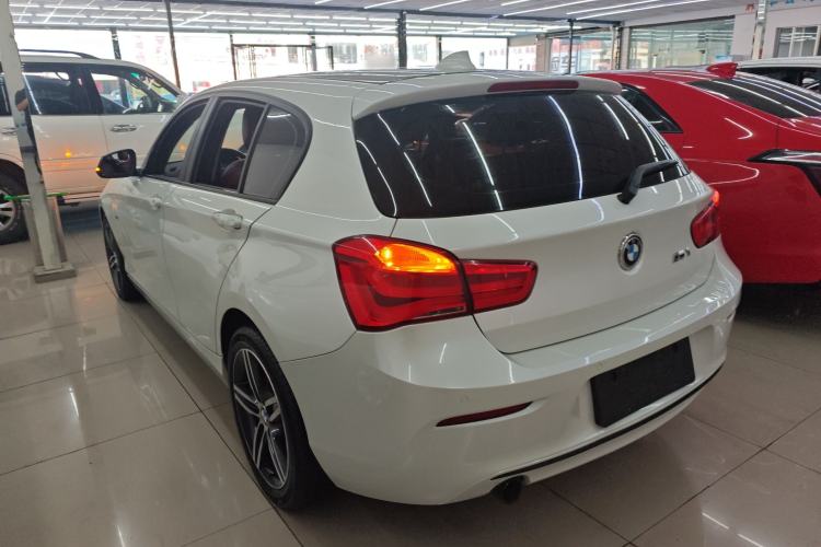 Used BMW 1 Series 2018 118i Sport Design Package Rear Left 45 Deg