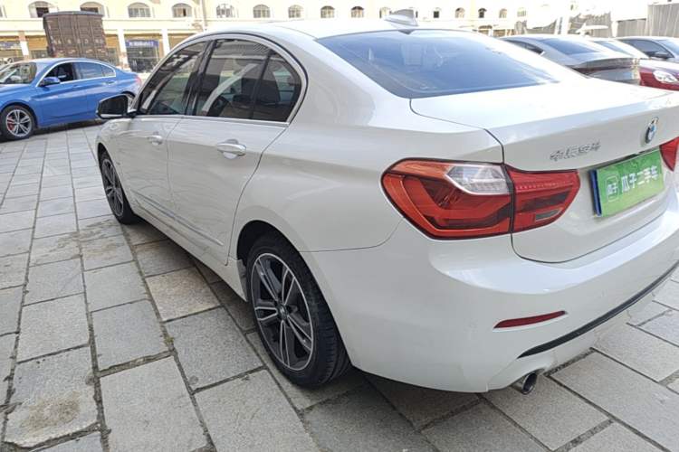 Used BMW 1 Series 2018 118i Sport Edition Rear Left 45 Deg