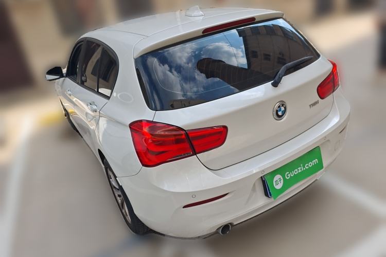 Used BMW 1 Series 2018 118i Leading Model Rear Left 45 Deg
