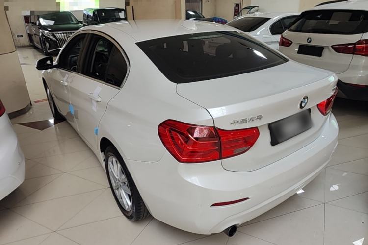 Used BMW 1 Series 2018 118i Fashion Model Rear Left 45 Deg