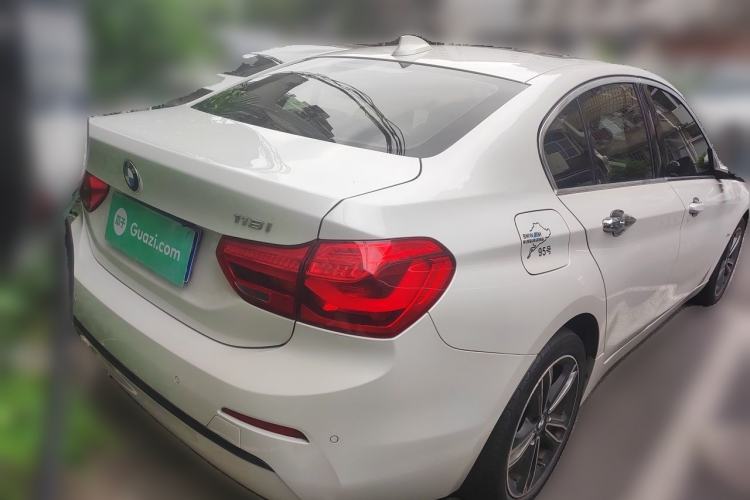 Used BMW 1 Series 2018 118i Sport Edition Rear Right 45 Deg
