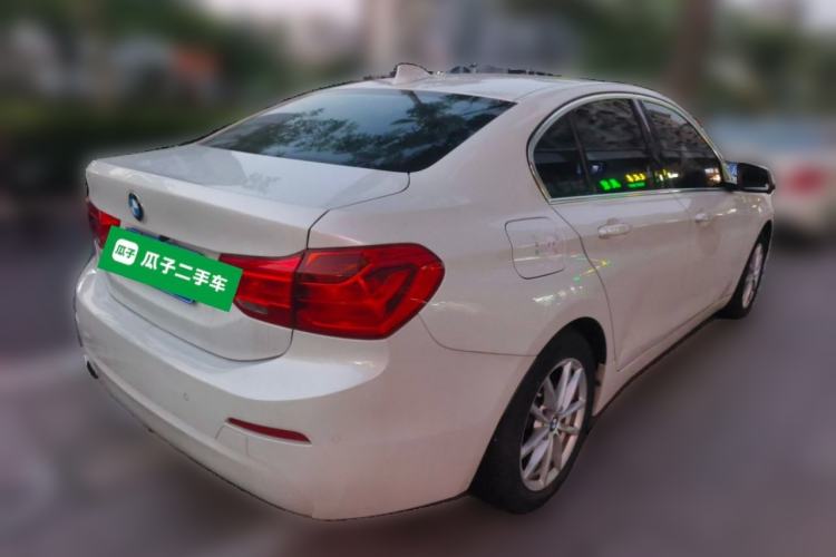 Used BMW 1 Series 2018 118i Fashion Model Rear Right 45 Deg