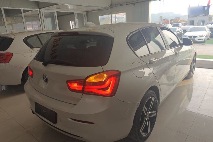 Used BMW 1 Series 2018 118i Sport Design Package Rear Right 45 Deg