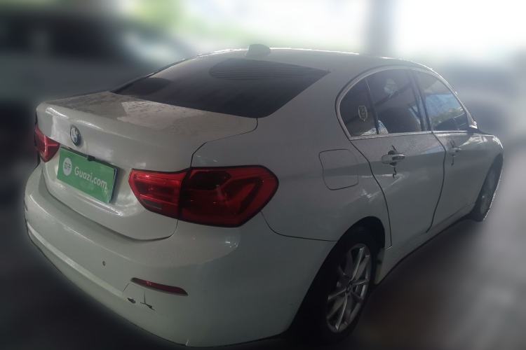 Used BMW 1 Series 2018 118i Fashion Model Rear Right 45 Deg