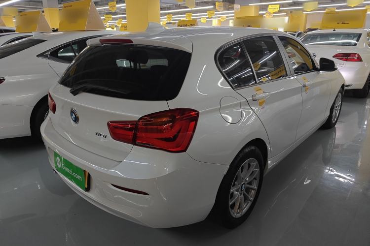 Used BMW 1 Series 2018 118i Leading Model Rear Right 45 Deg