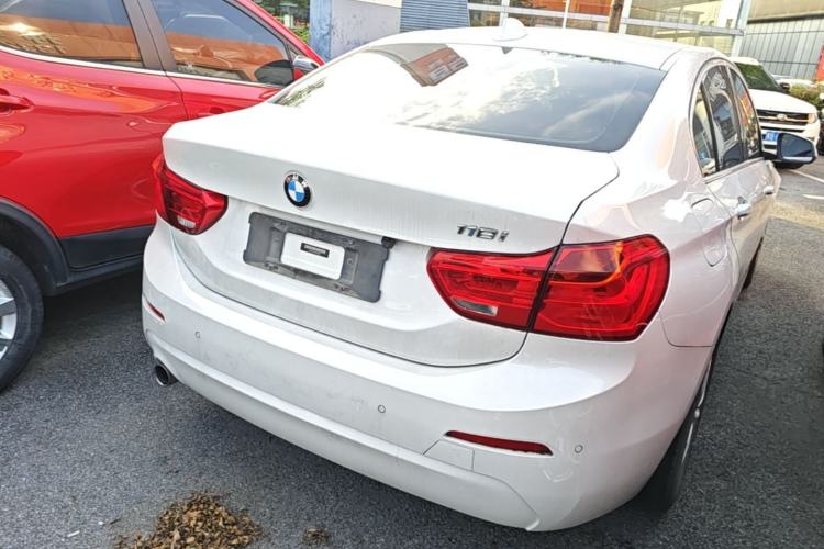 Used BMW 1 Series 2018 118i Fashion Model Rear Right 45 Deg