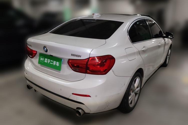 Used BMW 1 Series 2018 118i Design Package Edition Rear Right 45 Deg