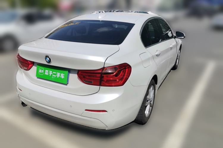 Used BMW 1 Series 2018 118i Fashion Model Rear Right 45 Deg