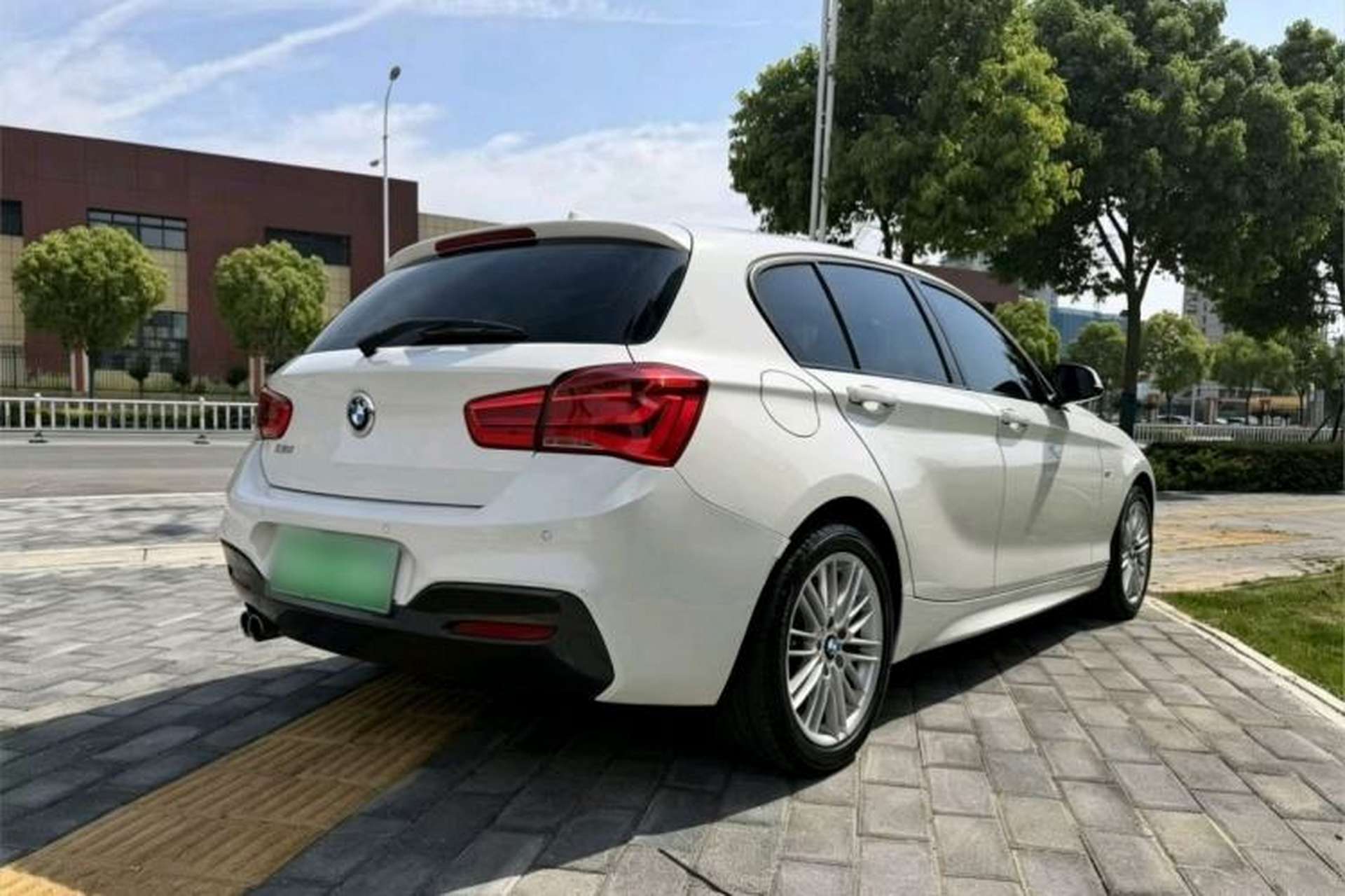 Used BMW 1 Series 2018 120i M Sport Package Rear Right 45 Deg