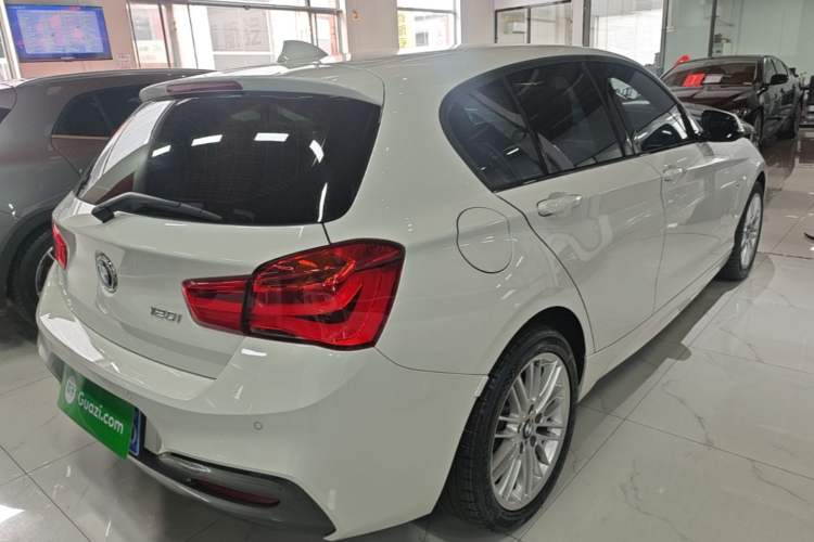 Used BMW 1 Series 2018 120i M Sport Package Rear Right 45 Deg