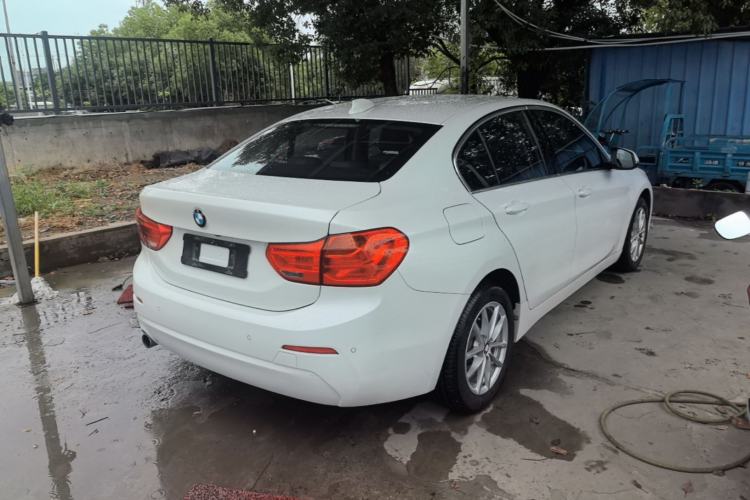 Used BMW 1 Series 2018 Revised 118i Fashion Edition Rear Right 45 Deg