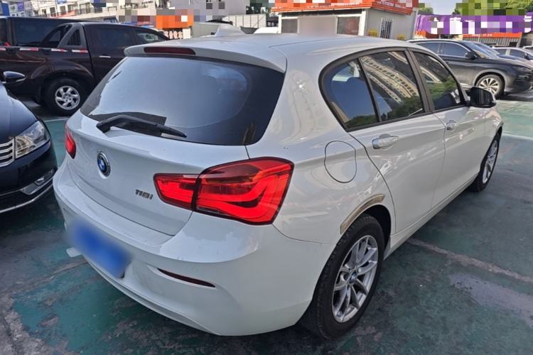 Used BMW 1 Series 2018 118i Leading Model Rear Right 45 Deg