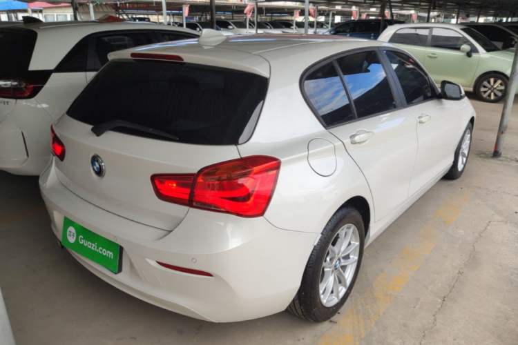 Used BMW 1 Series 2018 118i Leading Model Rear Right 45 Deg