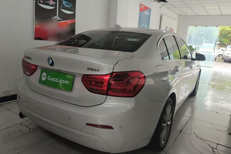 Used BMW 1 Series 2018 Revised 118i Fashion Edition Rear Right 45 Deg