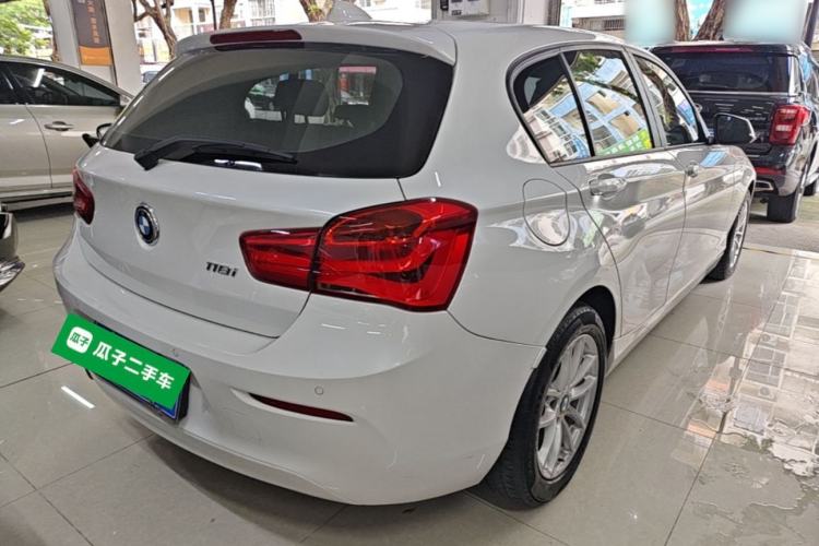 Used BMW 1 Series 2018 118i Leading Model Rear Right 45 Deg