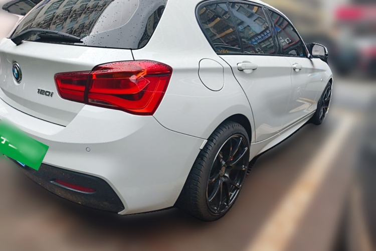 Used BMW 1 Series 2018 120i M Sport Package Rear Right 45 Deg
