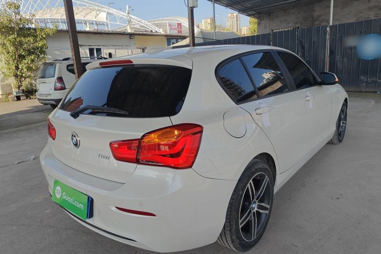 Used BMW 1 Series 2018 118i Sport Design Package Rear Right 45 Deg