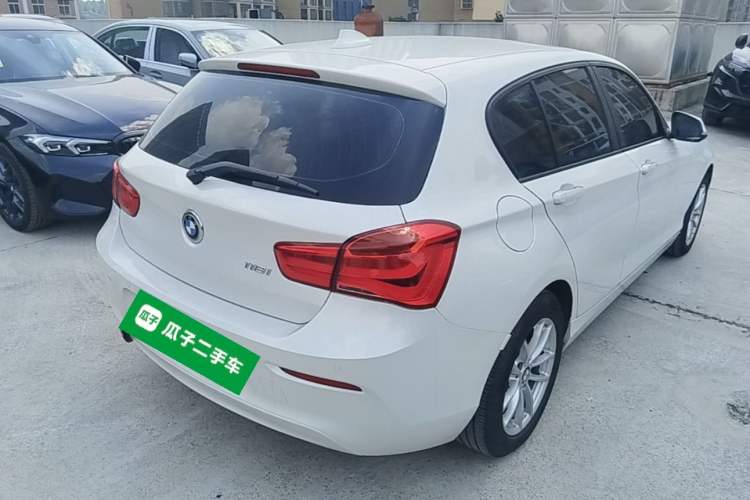 Used BMW 1 Series 2018 118i Leading Model Rear Right 45 Deg