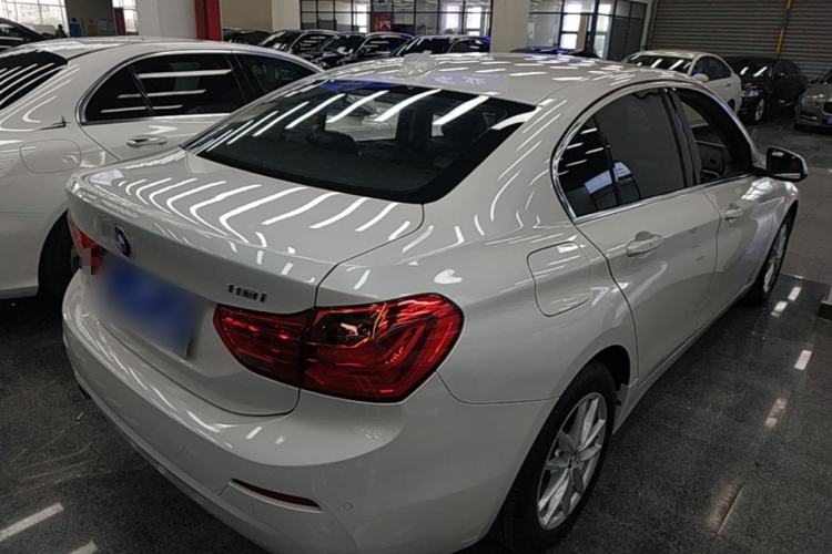 Used BMW 1 Series 2018 118i Fashion Model Rear Right 45 Deg