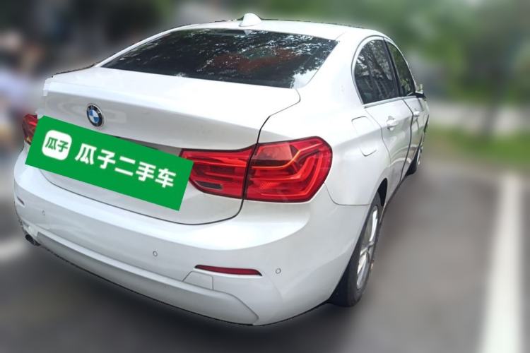 Used BMW 1 Series 2018 118i Fashion Model Rear Right 45 Deg
