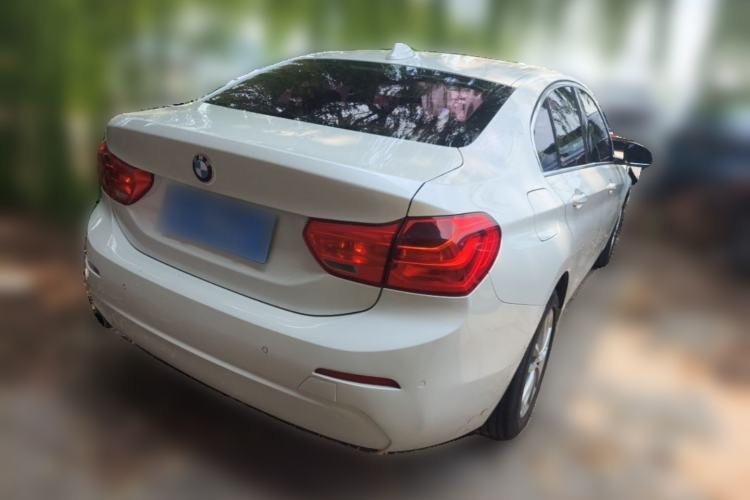 Used BMW 1 Series 2018 118i Fashion Model Rear Right 45 Deg