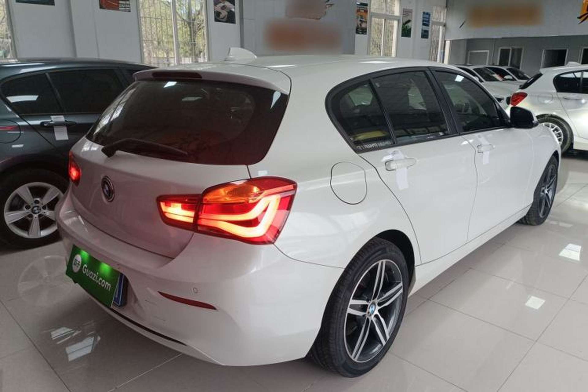 Used BMW 1 Series 2018 118i Sport Design Package Rear Right 45 Deg