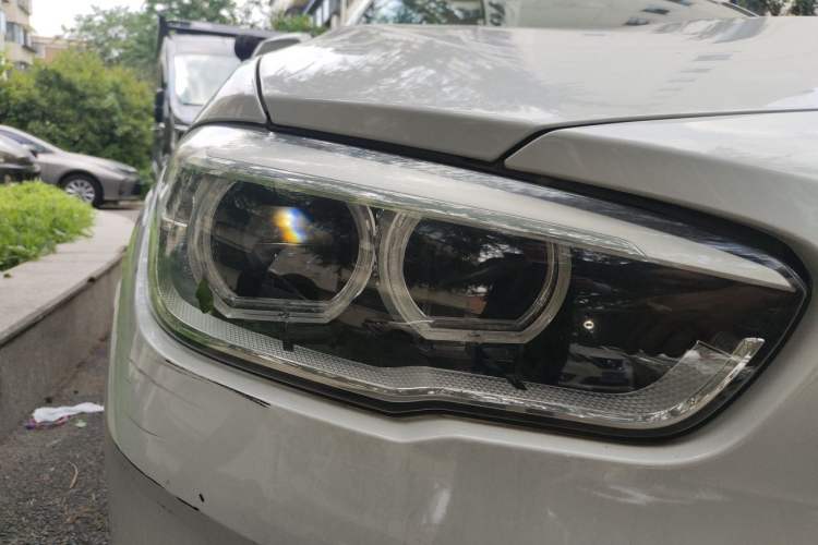 Used BMW 1 Series 2018 118i Sport Design Package Right Front Headlight