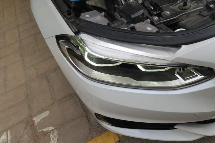 Used BMW 1 Series 2018 Facelifted 118i Sport Edition Right Front Headlight