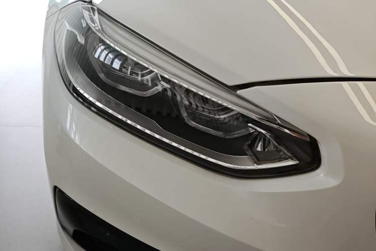 Used BMW 1 Series 2018 118i Design Package Edition Right Front Headlight