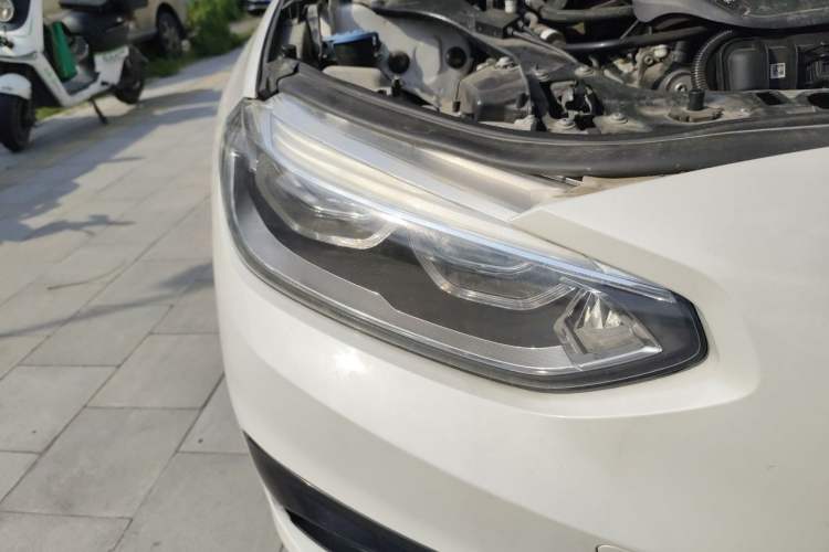 Used BMW 1 Series 2018 118i Sport Edition Right Front Headlight