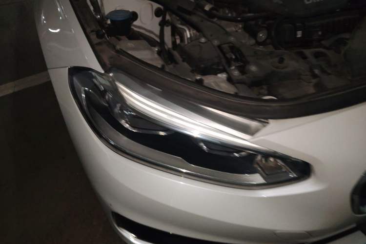 Used BMW 1 Series 2018 118i Sport Edition Right Front Headlight