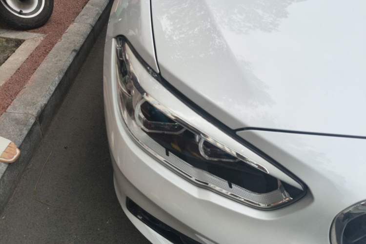Used BMW 1 Series 2018 118i Sport Design Package Right Front Headlight