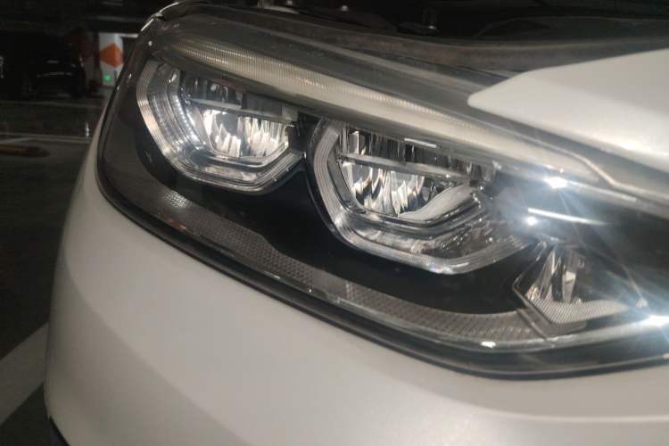 Used BMW 1 Series 2018 118i Sport Edition Right Front Headlight