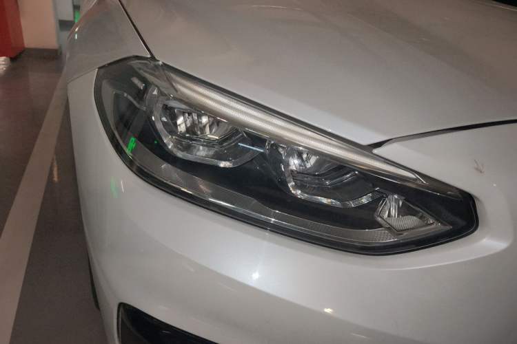 Used BMW 1 Series 2018 118i Sport Edition Right Front Headlight