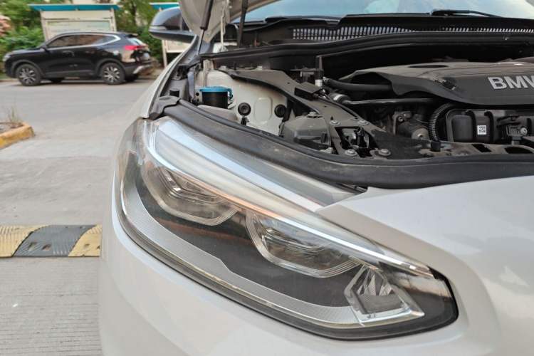 Used BMW 1 Series 2018 118i Sport Edition Right Front Headlight