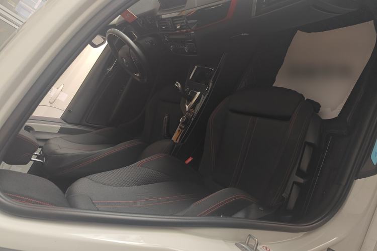 Used BMW 1 Series 2018 118i Sport Design Package Right Front Seat