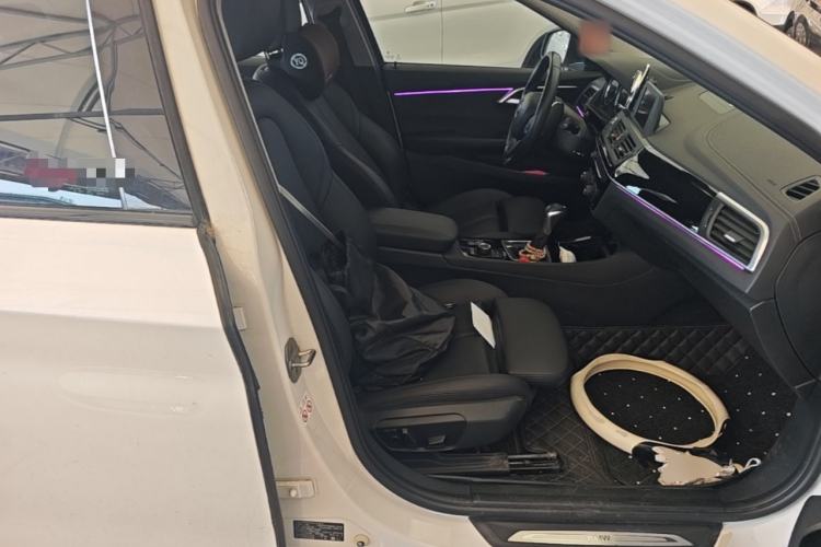 Used BMW 1 Series 2018 Facelifted 118i Sport Edition Right Front Seat