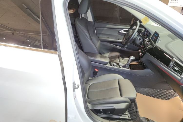 Used BMW 1 Series 2018 Facelifted 118i Sport Edition Right Front Seat