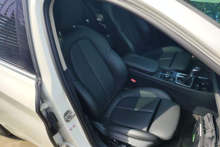Used BMW 1 Series 2018 Facelifted 118i Sport Edition Right Front Seat