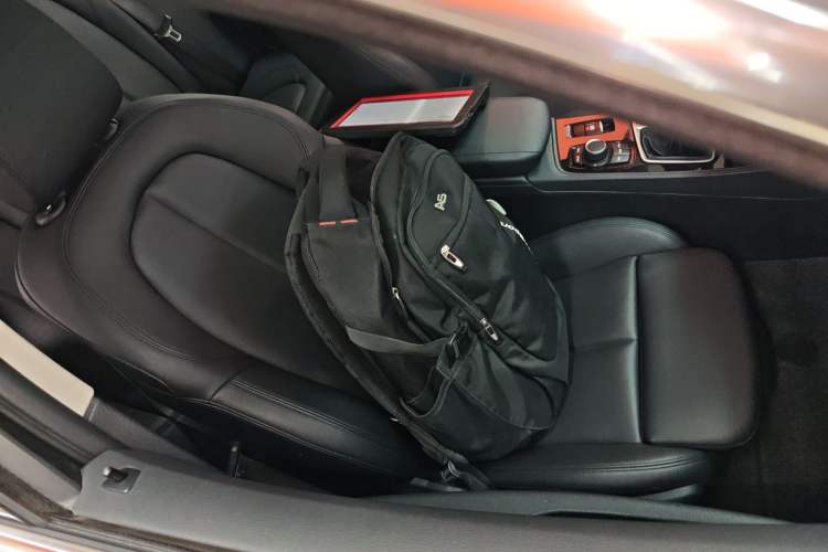 Used BMW 1 Series 2018 Facelifted 118i Sport Edition Right Front Seat
