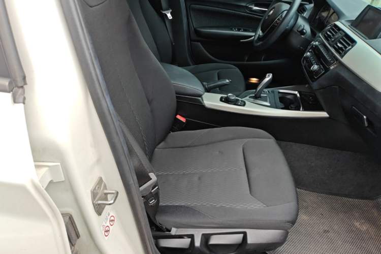 Used BMW 1 Series 2018 118i Leading Model Right Front Seat