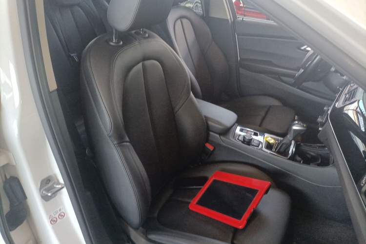 Used BMW 1 Series 2018 118i Sport Edition Right Front Seat