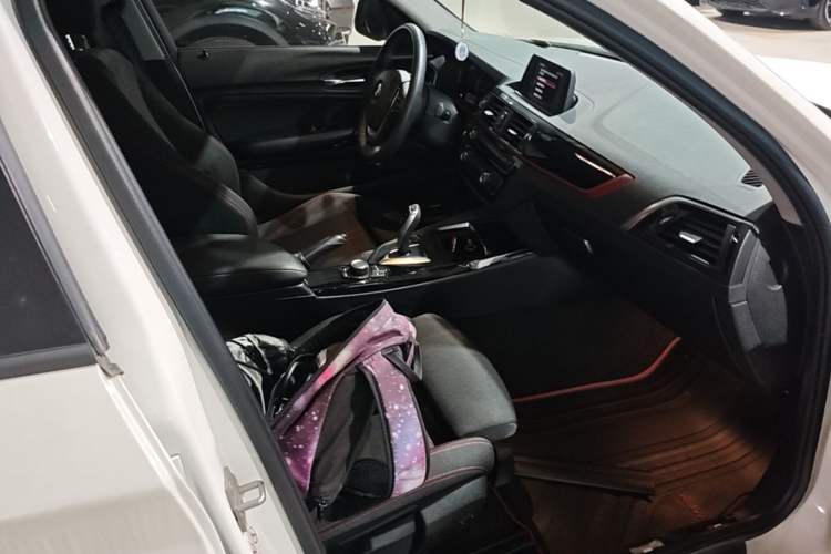 Used BMW 1 Series 2018 118i Sport Design Package Right Front Seat