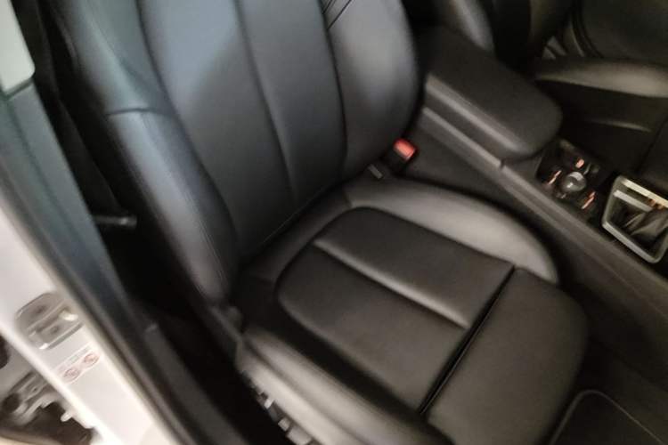 Used BMW 1 Series 2018 118i Sport Edition Right Front Seat
