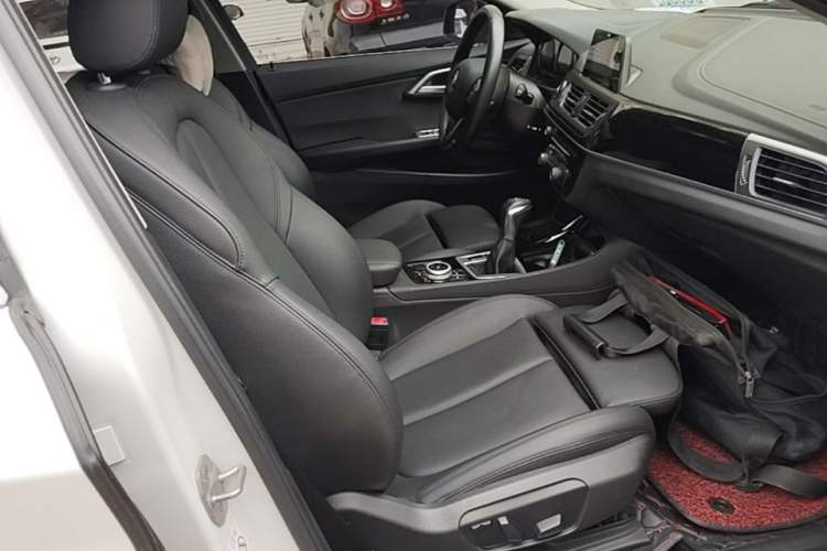 Used BMW 1 Series 2018 118i Sport Edition Right Front Seat